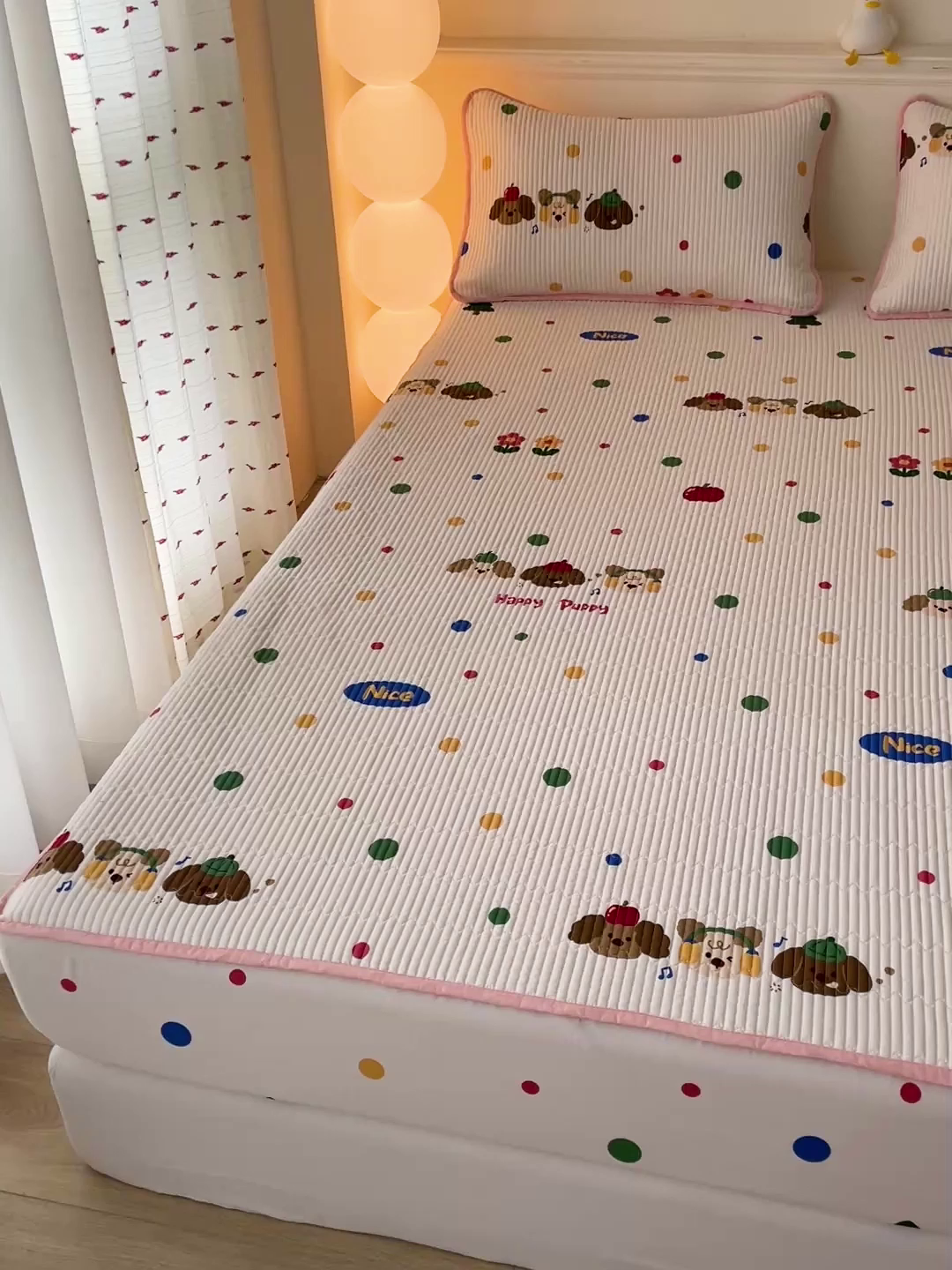 91家纺网 家纺一手货源 找家纺 富馨莱 2025春夏新款A类母婴级全棉纯棉夹棉床笠 三只小狗