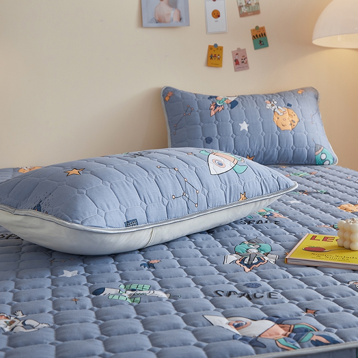 91家纺网 家纺一手货源 找家纺 富馨莱 2025春夏新款A类母婴级全棉纯棉夹棉床笠 太空漫步