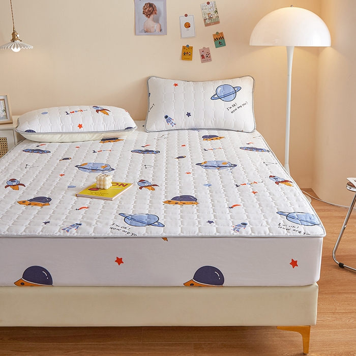 91家纺网 家纺一手货源 找家纺 富馨莱 2025春夏新款A类母婴级全棉纯棉夹棉床笠 太空探险