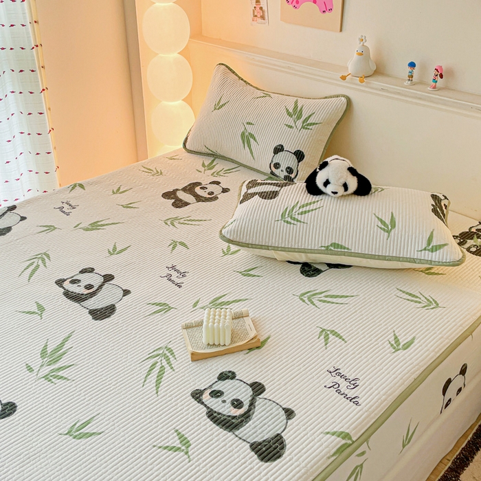 91家纺网 家纺一手货源 找家纺 富馨莱 2025春夏新款A类母婴级全棉纯棉夹棉床笠 熊猫团子