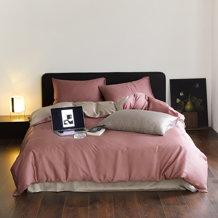 91家纺网 家纺一手货源 找家纺 禾时  2025新款奥地利进口兰精天丝莱赛尔四件套纯色双拼三件套 野樱莓-芋泥灰