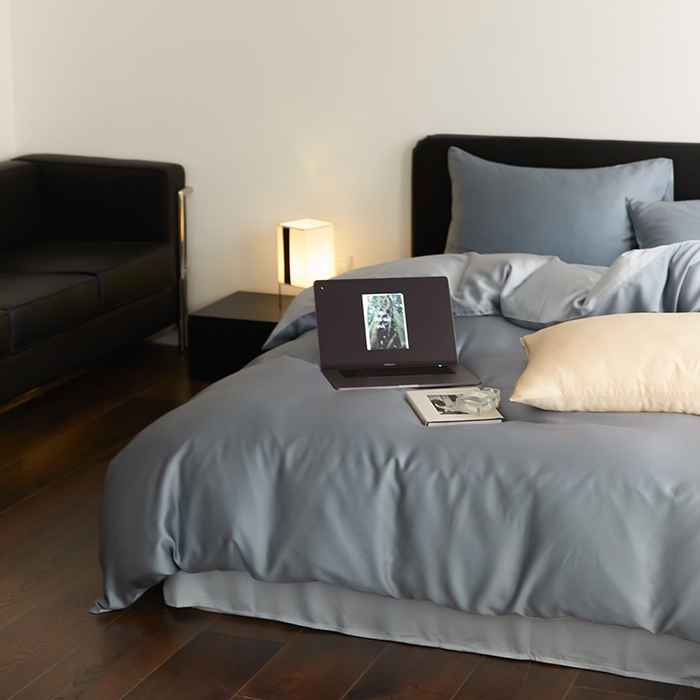 91家纺网 家纺一手货源 找家纺 禾时  2025新款奥地利进口兰精天丝莱赛尔四件套纯色双拼三件套 灰蓝色-冰川灰