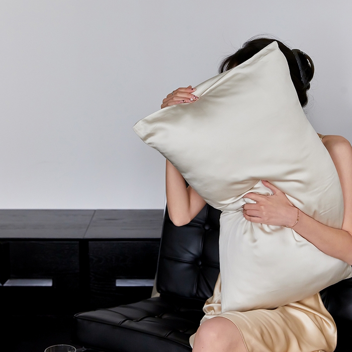 91家纺网 家纺一手货源 找家纺 禾时  2025新款奥地利进口兰精天丝莱赛尔四件套纯色双拼三件套 极地白