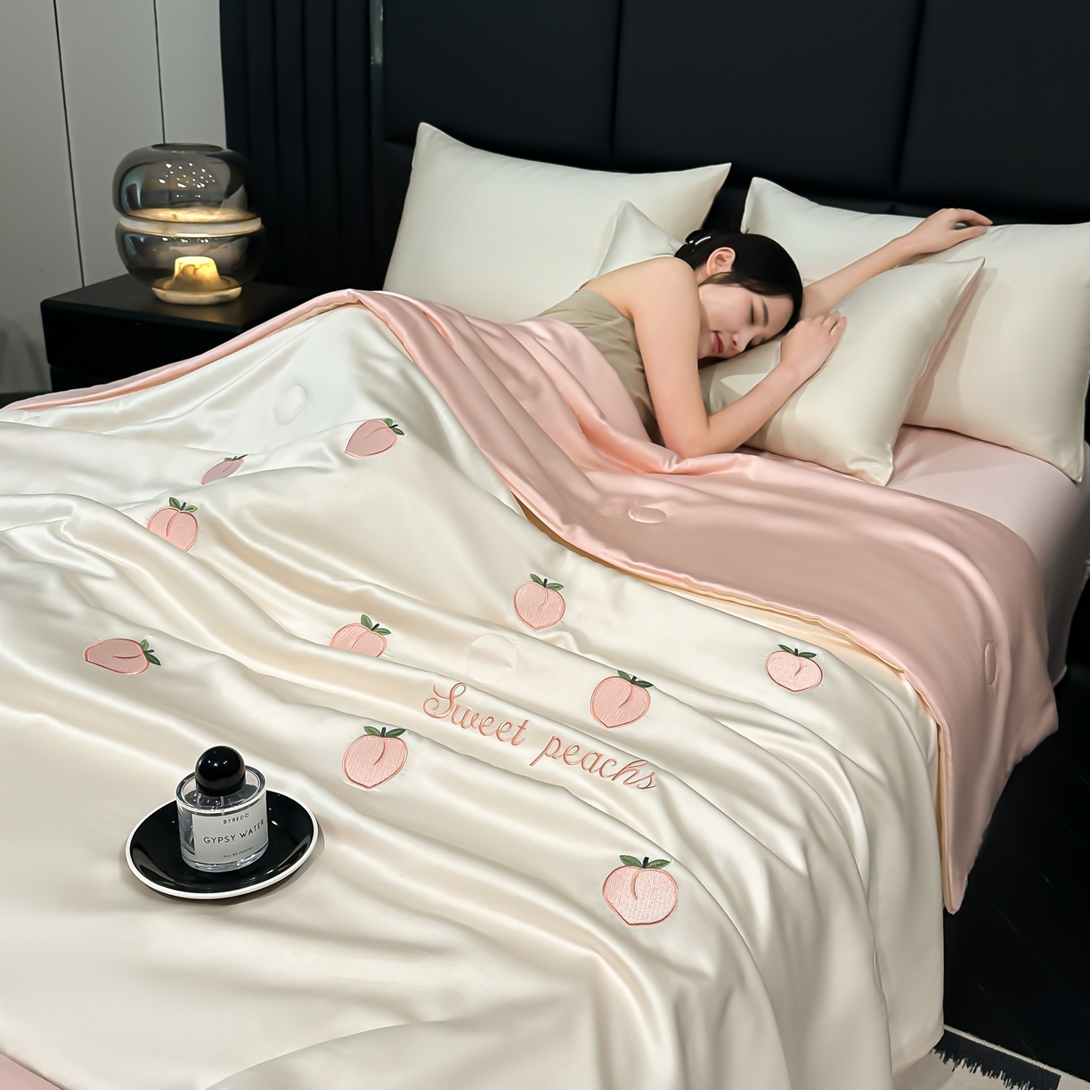 91家纺网 家纺一手货源 找家纺 （总）利欧 2025新款水洗天丝满绣刺绣床单床笠款夏被四件套