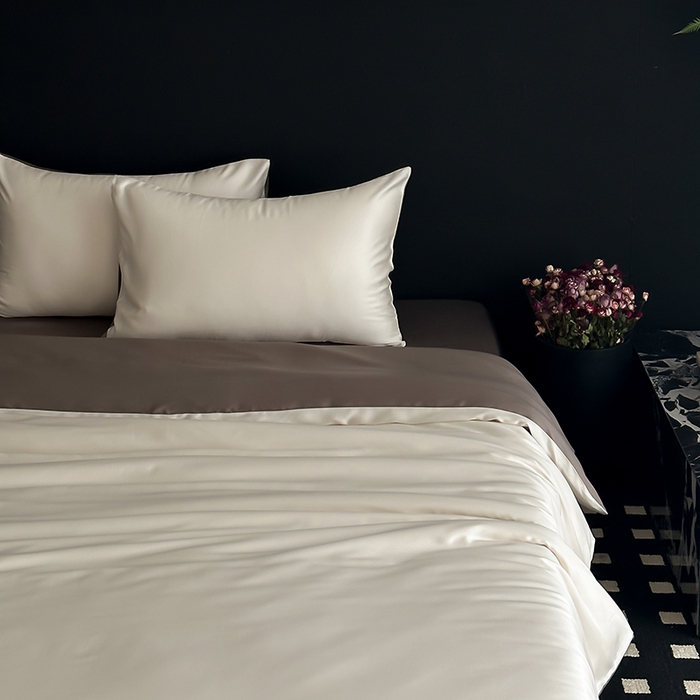 91家纺网 家纺一手货源 找家纺 禾时  2025新款奥地利进口兰精天丝莱赛尔四件套纯色双拼三件套 乳蛋白-冷岩灰