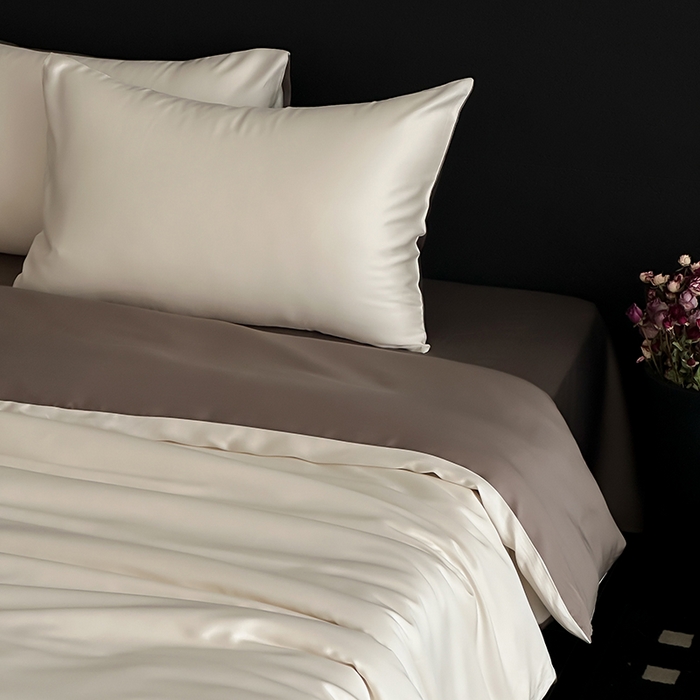 91家纺网 家纺一手货源 找家纺 禾时  2025新款奥地利进口兰精天丝莱赛尔四件套纯色双拼三件套 乳蛋白-冷岩灰