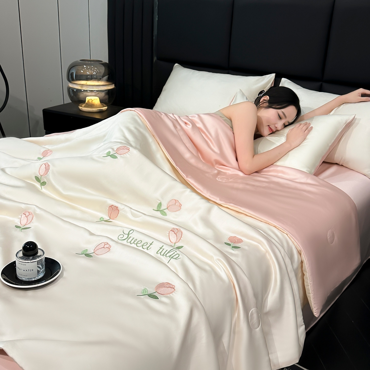 91家纺网 家纺一手货源 找家纺 （总）利欧 2025新款水洗天丝满绣刺绣床单床笠款夏被四件套