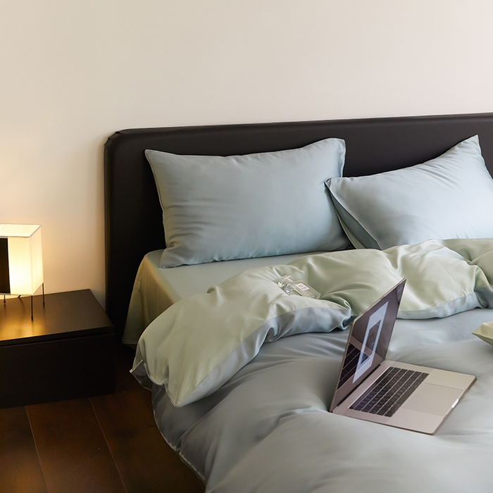 91家纺网 家纺一手货源 找家纺 禾时  2025新款奥地利进口兰精天丝莱赛尔四件套纯色双拼三件套 天空蓝-浅艾绿