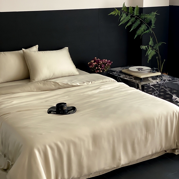 91家纺网 家纺一手货源 找家纺 禾时  2025新款奥地利进口兰精天丝莱赛尔四件套纯色双拼三件套 烟轻绿