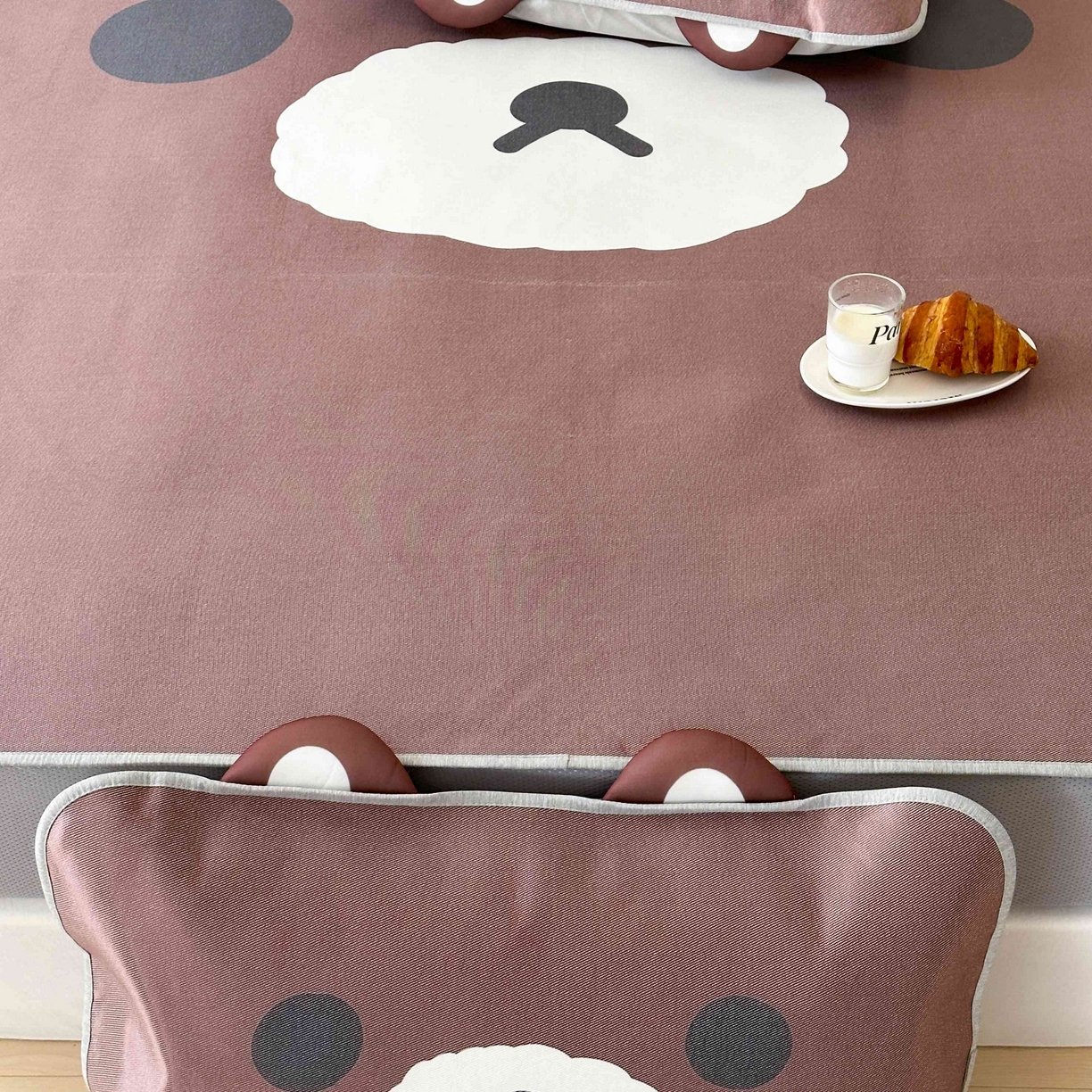 91家纺网 家纺一手货源 找家纺 觅糖家纺 2025春夏新款大版异形卡通凉席席子 朗尼熊