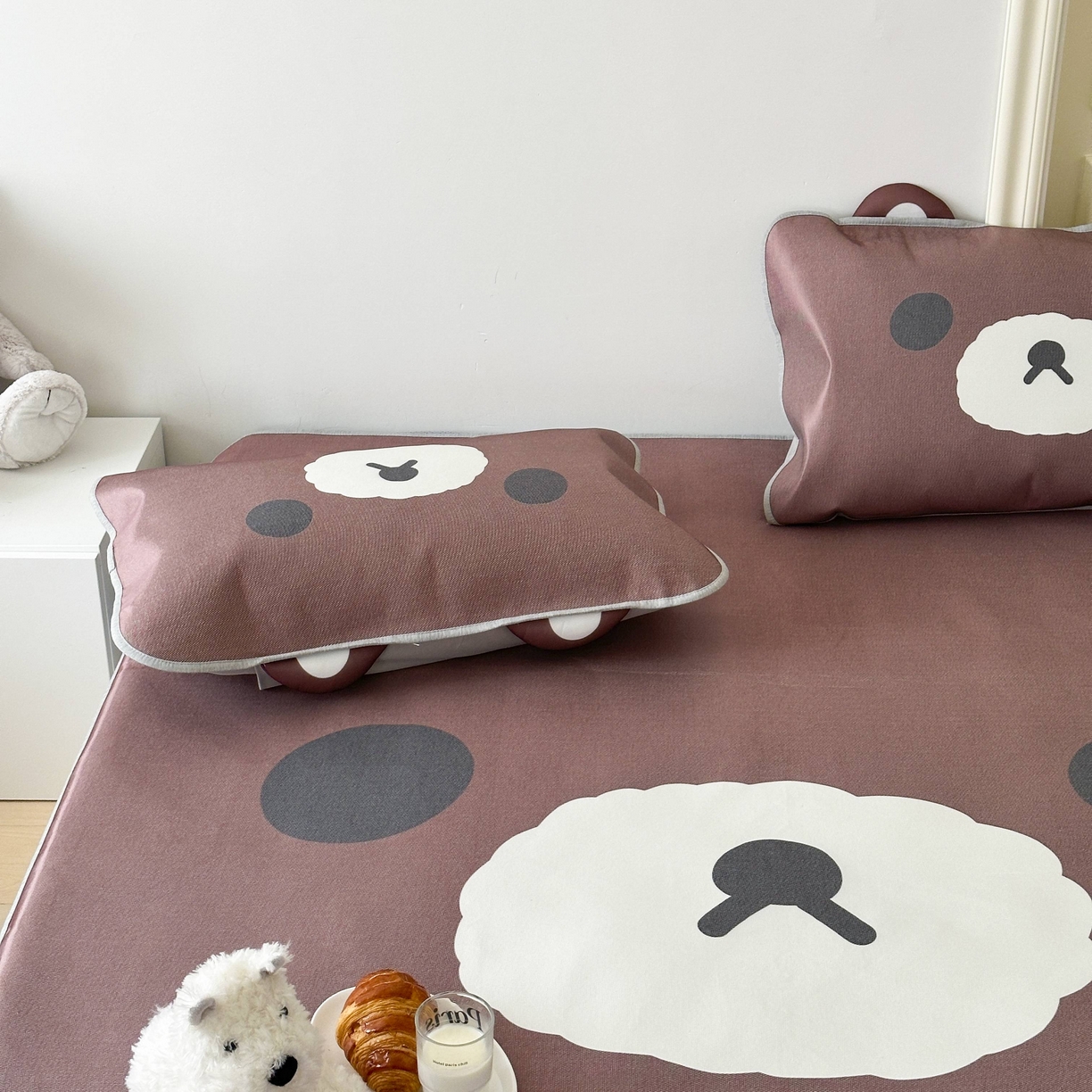 91家纺网 家纺一手货源 找家纺 觅糖家纺 2025春夏新款大版异形卡通凉席席子 朗尼熊