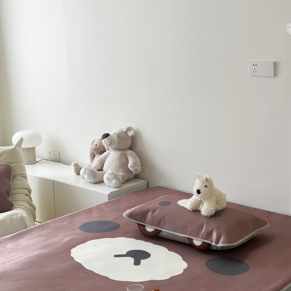 91家纺网 家纺一手货源 找家纺 觅糖家纺 2025春夏新款大版异形卡通凉席席子 朗尼熊