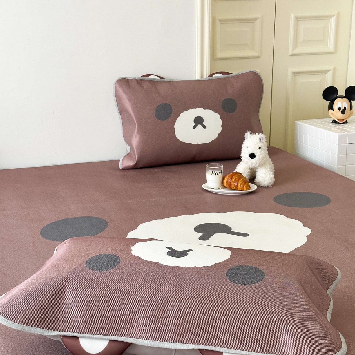 91家纺网 家纺一手货源 找家纺 觅糖家纺 2025春夏新款大版异形卡通凉席席子 朗尼熊