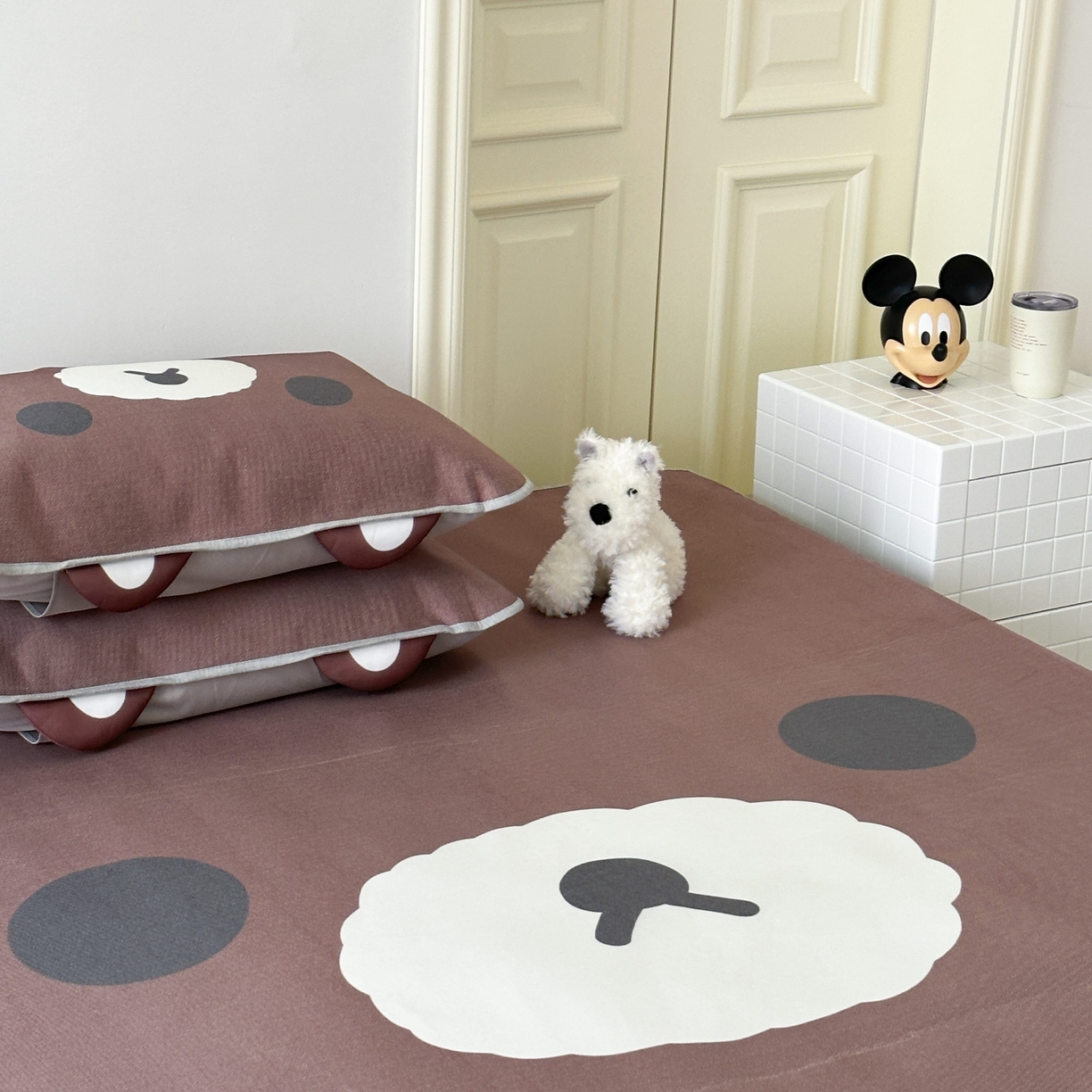 91家纺网 家纺一手货源 找家纺 觅糖家纺 2025春夏新款大版异形卡通凉席席子 朗尼熊