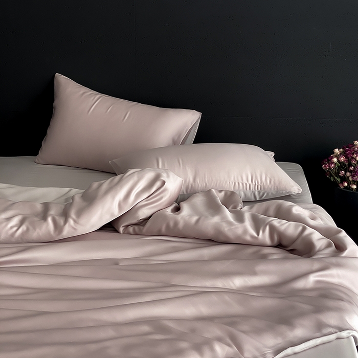 91家纺网 家纺一手货源 找家纺 禾时  2025新款奥地利进口兰精天丝莱赛尔四件套纯色双拼三件套 夜影凝香-霜华银