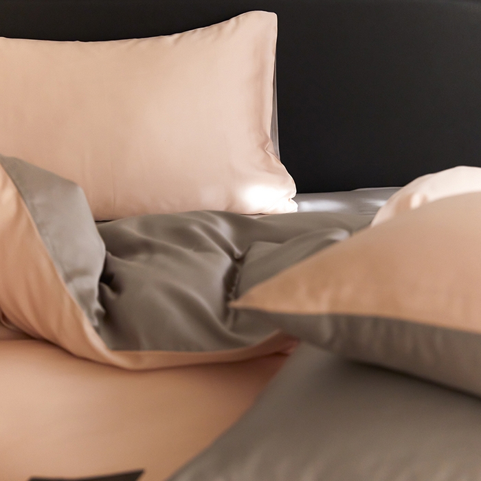 91家纺网 家纺一手货源 找家纺 禾时  2025新款奥地利进口兰精天丝莱赛尔四件套纯色双拼三件套 月光色-岩石灰