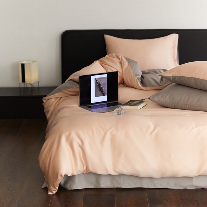 91家纺网 家纺一手货源 找家纺 禾时  2025新款奥地利进口兰精天丝莱赛尔四件套纯色双拼三件套 月光色-岩石灰