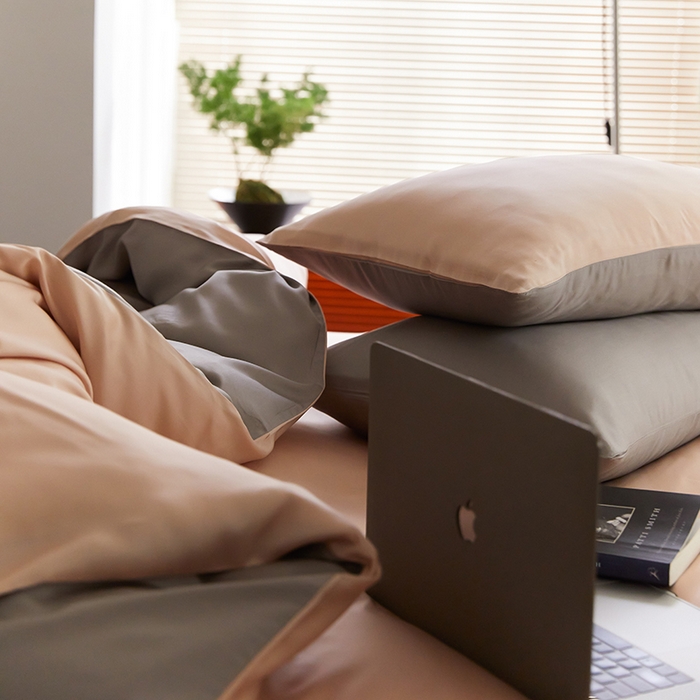 91家纺网 家纺一手货源 找家纺 禾时  2025新款奥地利进口兰精天丝莱赛尔四件套纯色双拼三件套 月光色-岩石灰