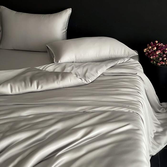 91家纺网 家纺一手货源 找家纺 禾时  2025新款奥地利进口兰精天丝莱赛尔四件套纯色双拼三件套 云纱灰