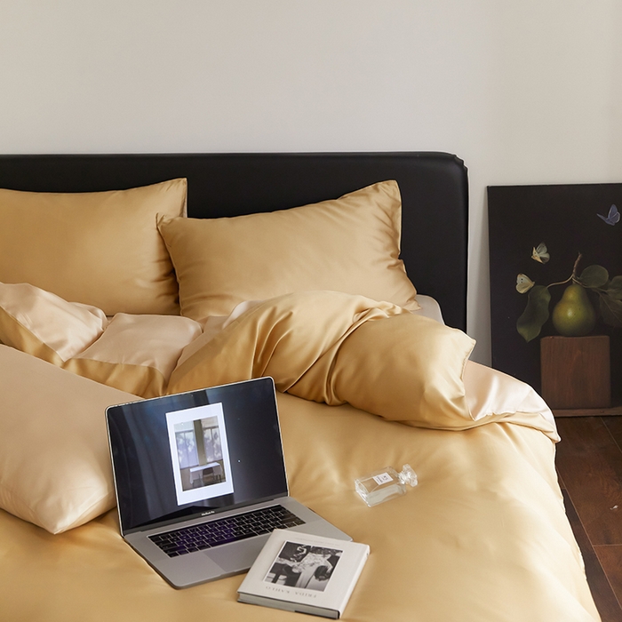 91家纺网 家纺一手货源 找家纺 禾时  2025新款奥地利进口兰精天丝莱赛尔四件套纯色双拼三件套 芝士黄-沙茶色