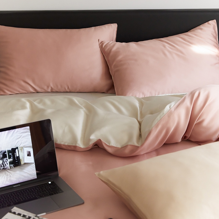 91家纺网 家纺一手货源 找家纺 禾时  2025新款奥地利进口兰精天丝莱赛尔四件套纯色双拼三件套 芝芝桃桃-极地白