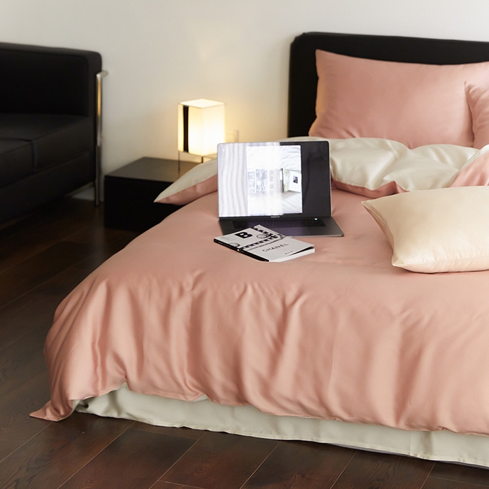 91家纺网 家纺一手货源 找家纺 禾时  2025新款奥地利进口兰精天丝莱赛尔四件套纯色双拼三件套 芝芝桃桃-极地白