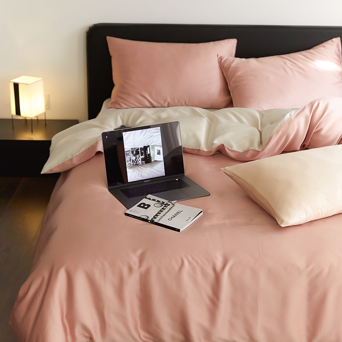 91家纺网 家纺一手货源 找家纺 禾时  2025新款奥地利进口兰精天丝莱赛尔四件套纯色双拼三件套 芝芝桃桃-极地白