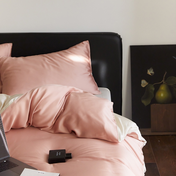 91家纺网 家纺一手货源 找家纺 禾时  2025新款奥地利进口兰精天丝莱赛尔四件套纯色双拼三件套 芝芝桃桃-极地白