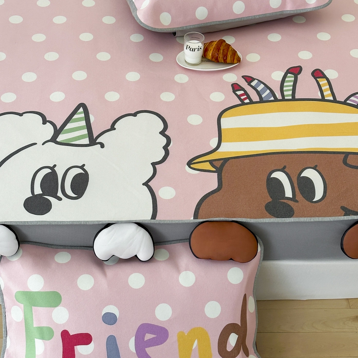 91家纺网 家纺一手货源 找家纺 觅糖家纺 2025春夏新款大版异形卡通凉席席子 生日快乐