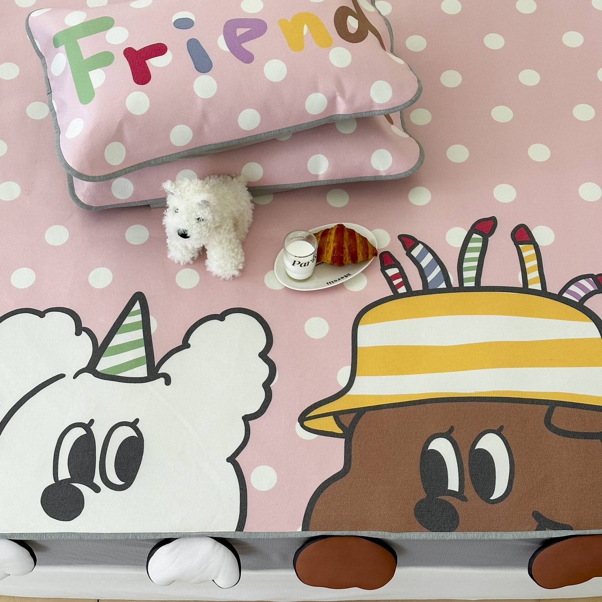 91家纺网 家纺一手货源 找家纺 觅糖家纺 2025春夏新款大版异形卡通凉席席子 生日快乐