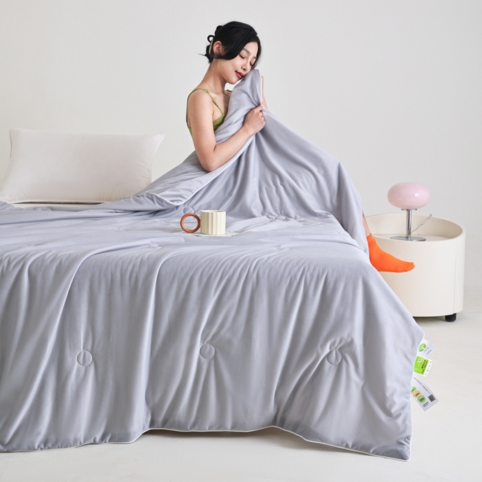 91家纺网 家纺一手货源 找家纺 金帛坊 2025新款凉感丝氨纶夏被夏凉被空调被 高级灰