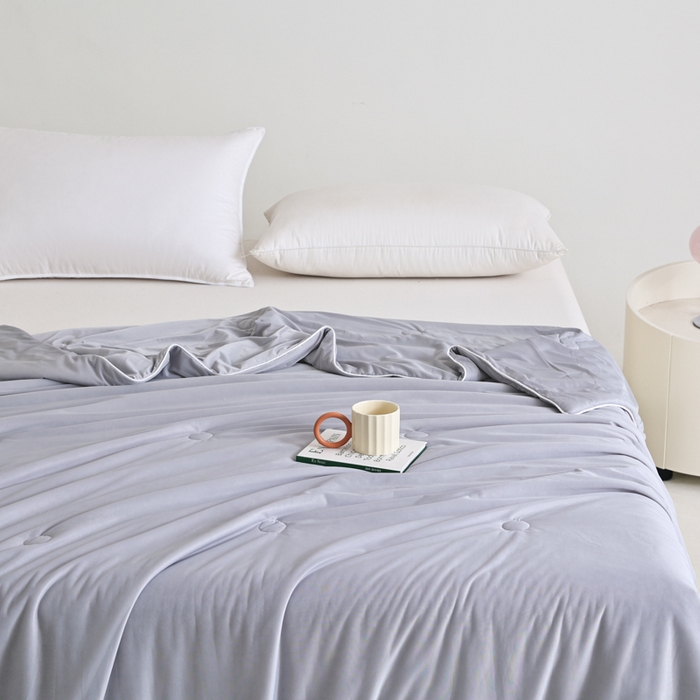 91家纺网 家纺一手货源 找家纺 金帛坊 2025新款凉感丝氨纶夏被夏凉被空调被 高级灰