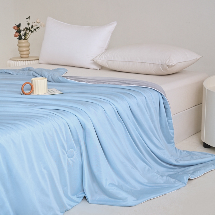 91家纺网 家纺一手货源 找家纺 金帛坊 2025新款凉感丝氨纶夏被夏凉被空调被 蓝拼灰