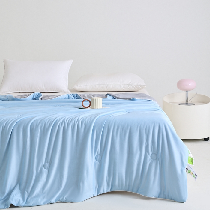 91家纺网 家纺一手货源 找家纺 金帛坊 2025新款凉感丝氨纶夏被夏凉被空调被 蓝拼灰