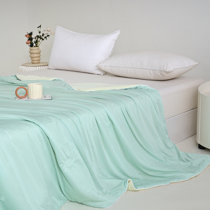 91家纺网 家纺一手货源 找家纺 金帛坊 2025新款凉感丝氨纶夏被夏凉被空调被 绿拼米黄