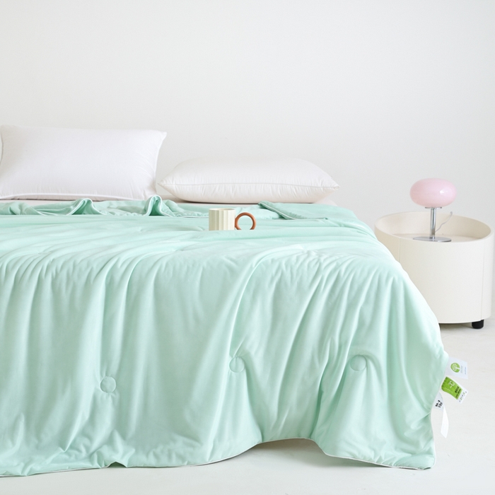 91家纺网 家纺一手货源 找家纺 金帛坊 2025新款凉感丝氨纶夏被夏凉被空调被 清新绿