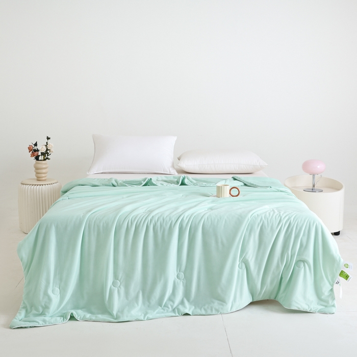 91家纺网 家纺一手货源 找家纺 金帛坊 2025新款凉感丝氨纶夏被夏凉被空调被 清新绿