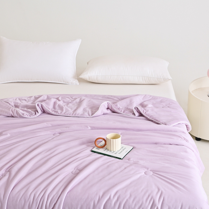 91家纺网 家纺一手货源 找家纺 金帛坊 2025新款凉感丝氨纶夏被夏凉被空调被 优雅紫