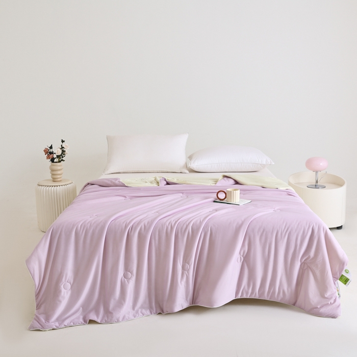 91家纺网 家纺一手货源 找家纺 金帛坊 2025新款凉感丝氨纶夏被夏凉被空调被 紫拼米黄