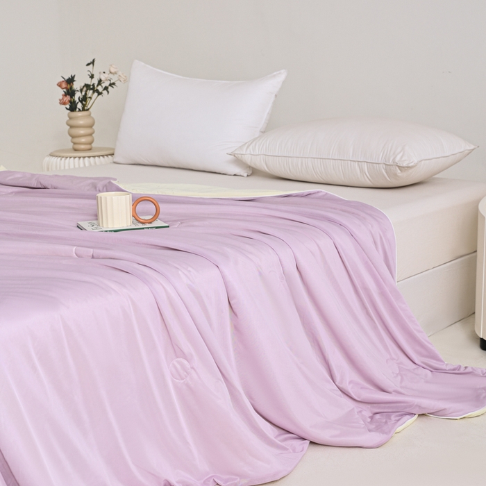 91家纺网 家纺一手货源 找家纺 金帛坊 2025新款凉感丝氨纶夏被夏凉被空调被 紫拼米黄