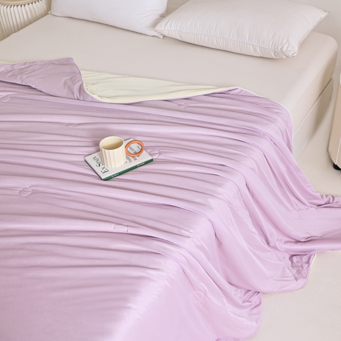 91家纺网 家纺一手货源 找家纺 金帛坊 2025新款凉感丝氨纶夏被夏凉被空调被 紫拼米黄