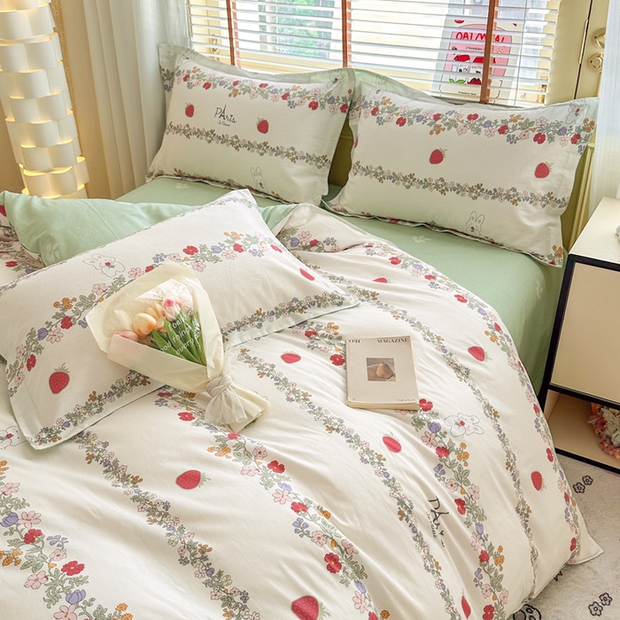 91家纺网 家纺一手货源 找家纺  （提供买家秀 爆款花型 不断货）2025新款单被套全棉印花单被套小清新简约系列单被套 草莓兔