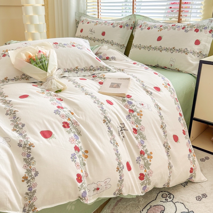 91家纺网 家纺一手货源 找家纺  （提供买家秀 爆款花型 不断货）2025新款单被套全棉印花单被套小清新简约系列单被套 草莓兔