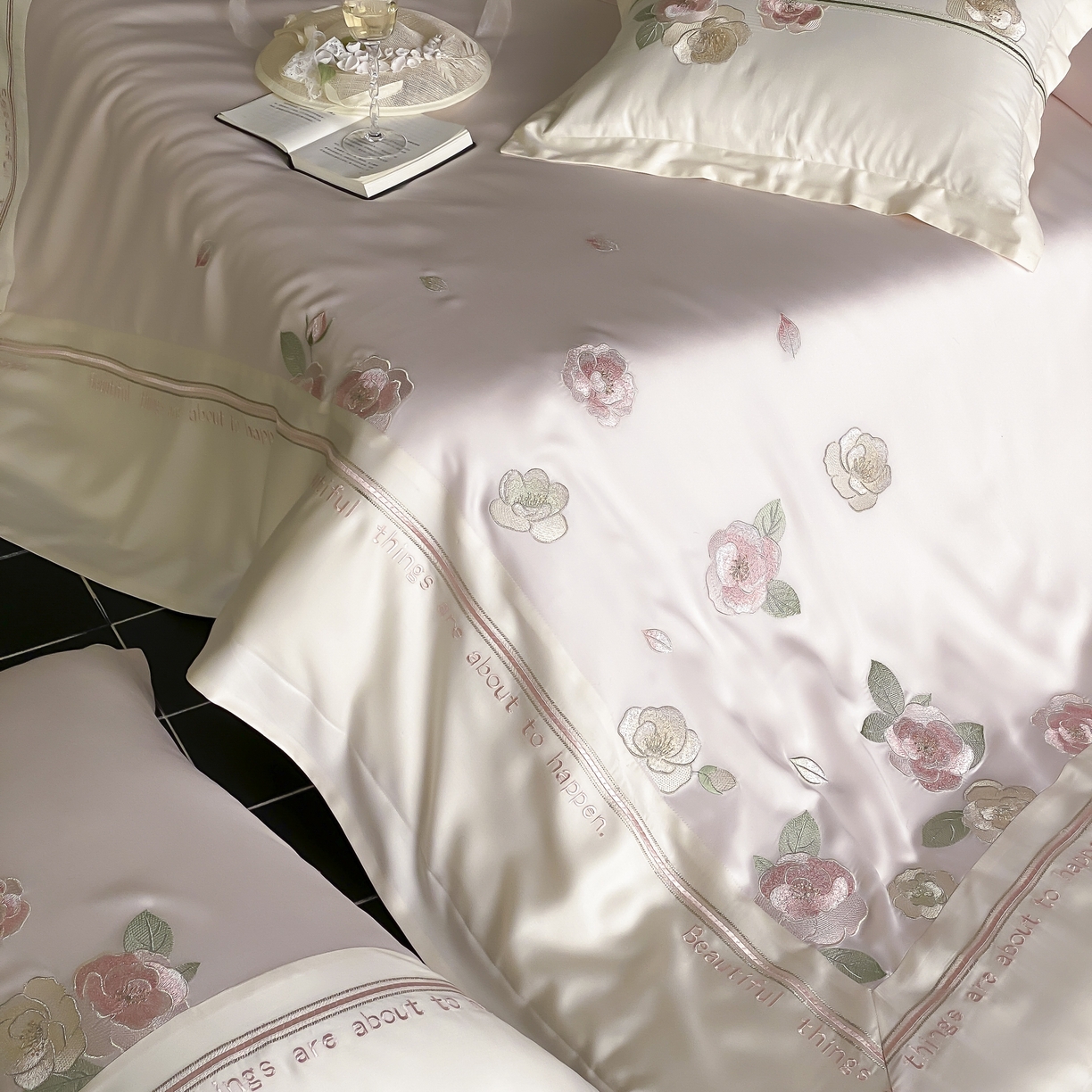 91家纺网 家纺一手货源 找家纺 MIU缪家居 2025新款60支兰精天丝四件套 沁山茶-山茶粉