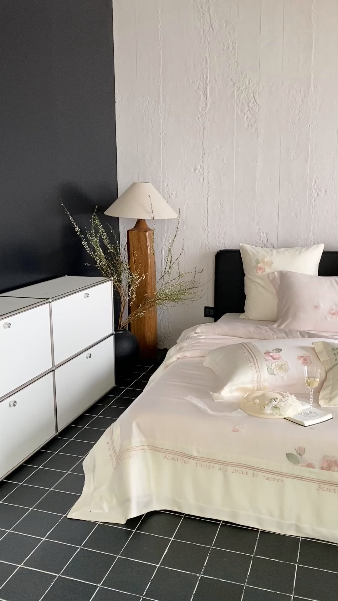 91家纺网 家纺一手货源 找家纺 MIU缪家居 2025新款60支兰精天丝四件套 沁山茶-山茶粉