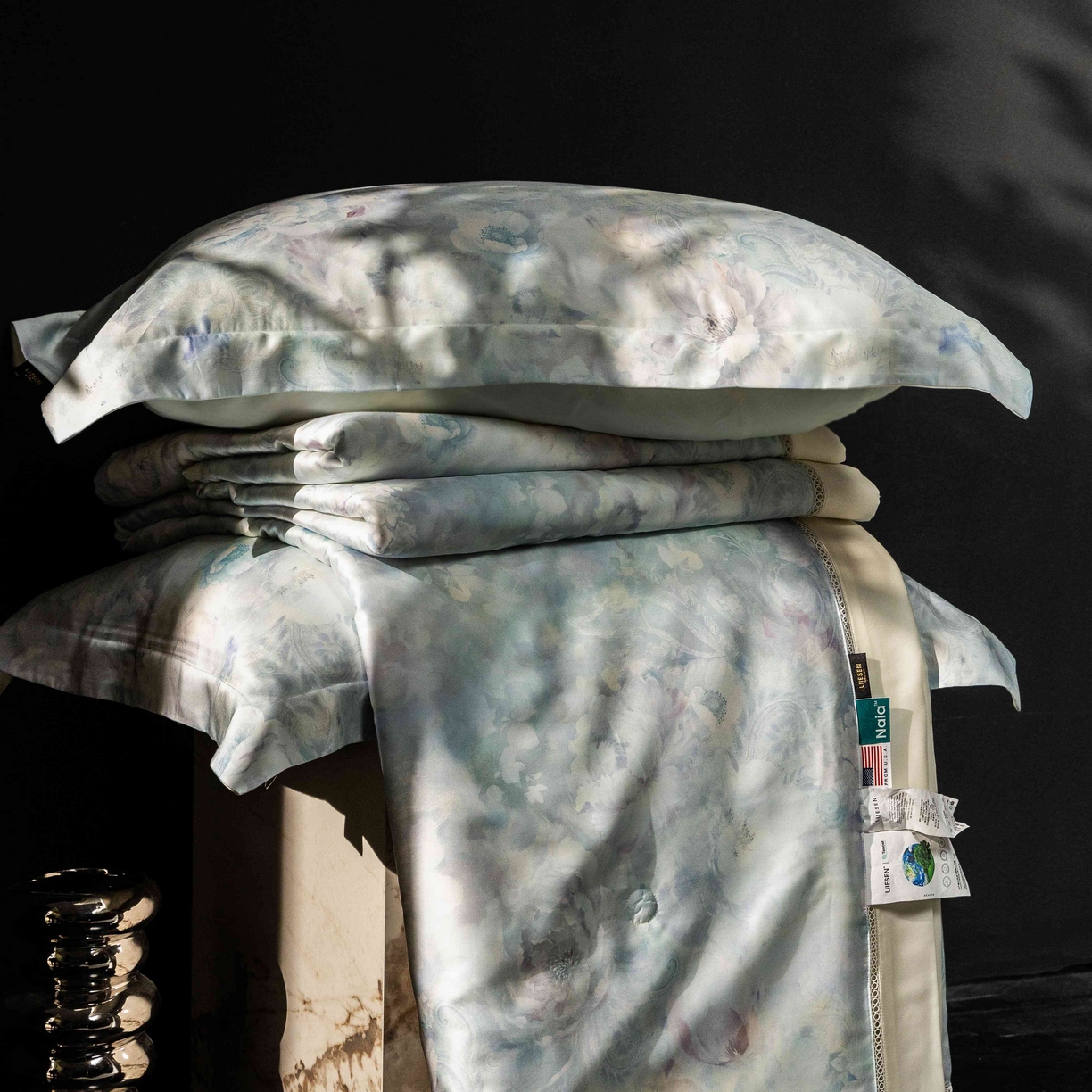 91家纺网 家纺一手货源 找家纺 丽笙被芯 2025新款A类兰精天丝印花naia镂空夏被夏凉被空调被 秘密花园-蓝