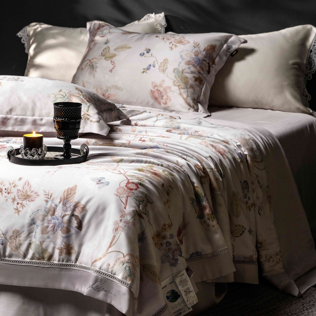 91家纺网 家纺一手货源 找家纺 丽笙被芯 2025新款A类兰精天丝印花naia镂空夏被夏凉被空调被 韵色