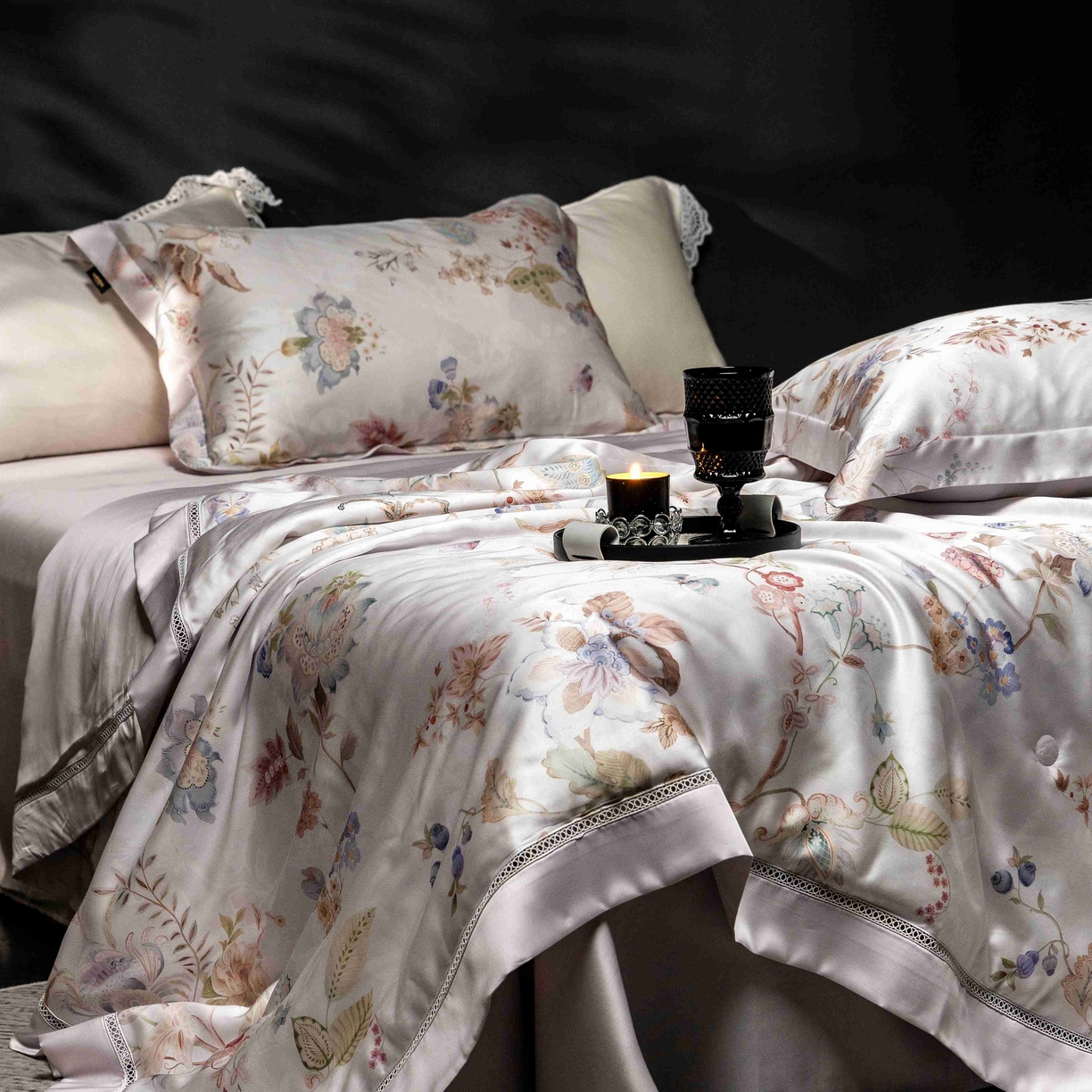 91家纺网 家纺一手货源 找家纺 丽笙被芯 2025新款A类兰精天丝印花naia镂空夏被夏凉被空调被 韵色