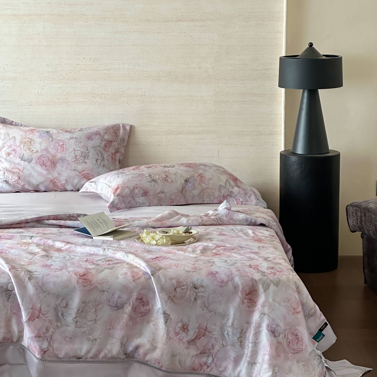 91家纺网 家纺一手货源 找家纺 丽笙被芯 2025新款A类兰精天丝印花naia镂空夏被夏凉被空调被 阿佳妮