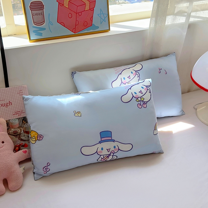 91家纺网 家纺一手货源 找家纺 希诺家居 2025春夏新款凉感丝豆豆枕三丽鸥凉感枕头可拆洗豆豆枕儿童枕幼儿园枕头直播引流赠品 豆豆枕-彩虹玉桂狗